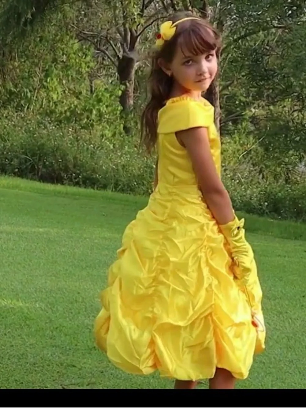 Girls' Yellow Princess Ball Gown Costume with Tiara & Gloves 6 yearsold used 1x